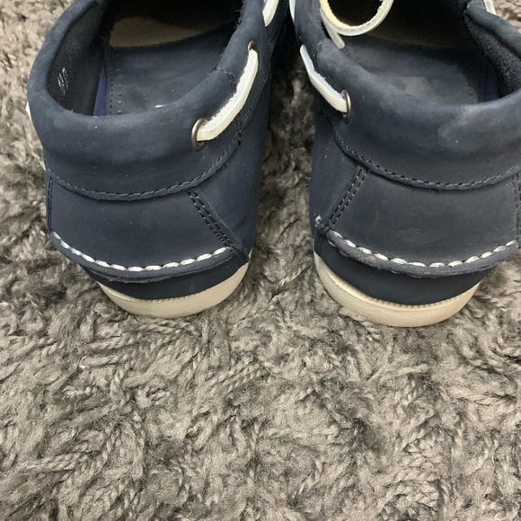Joseph Abboud navy boat shoes, size 10 - Picture 4 of 4